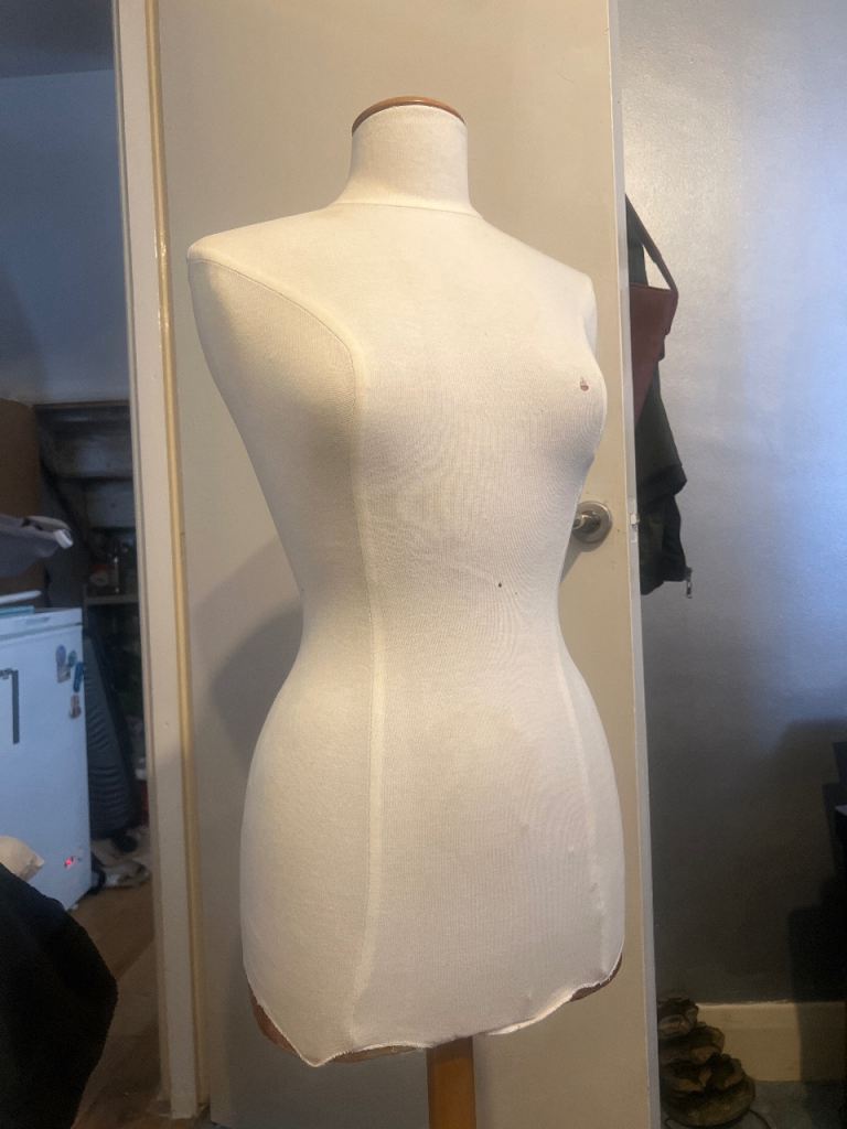 Women’s tailors dummy 