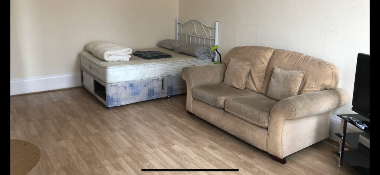 Huge beautiful furnished rooms in Pollokshields 