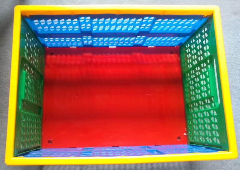 Coloured storage box 