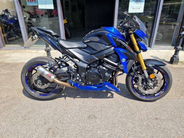 SUZUKI GSX-S750 IN BLUE
