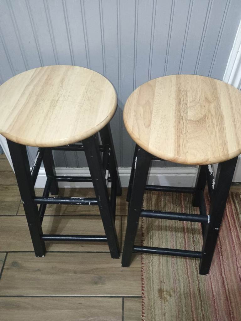 Free wooden stools 