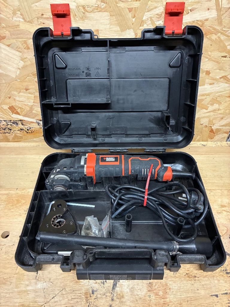 Black and Decker Multi Tool 240v