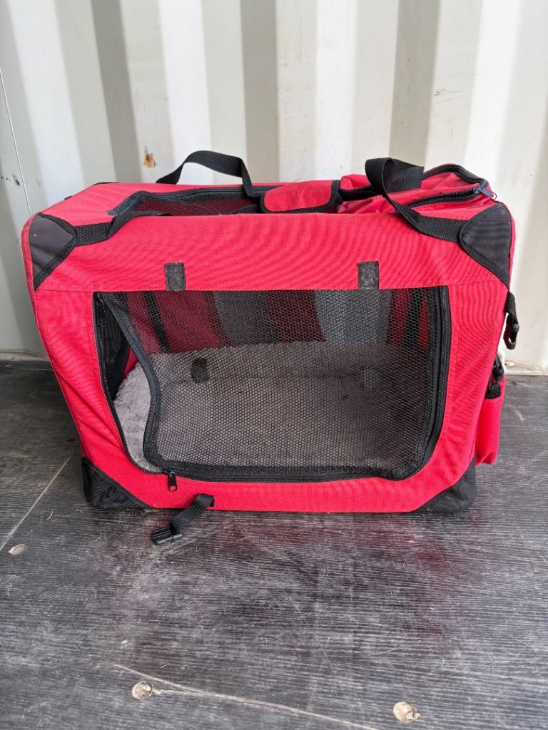 Red dog crate 