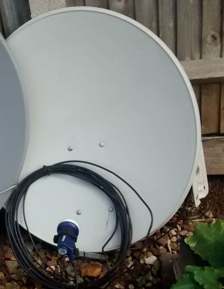 80 x 73 cm Dish W 0.2 Lnb Technomate European Freesat SKY Polish etc           
