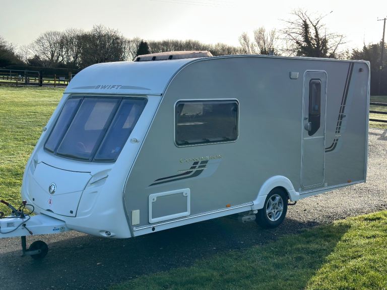 Swift Conqueror 480, Air Awning, Motor Mover, Excellent Condition 