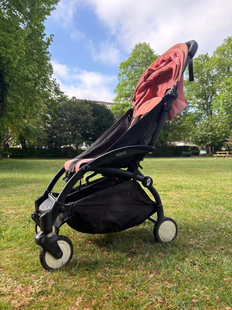 Babyzen Yoyo 2 Pushchair (Pink)