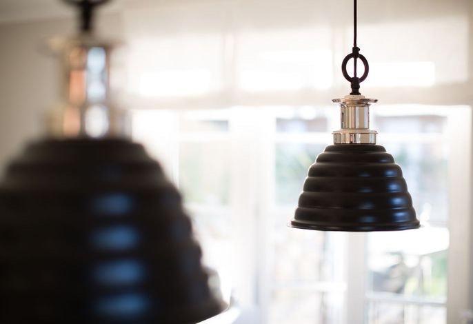 Modern Industrial Pendant Lamp – Black Ribbed Metal Shade