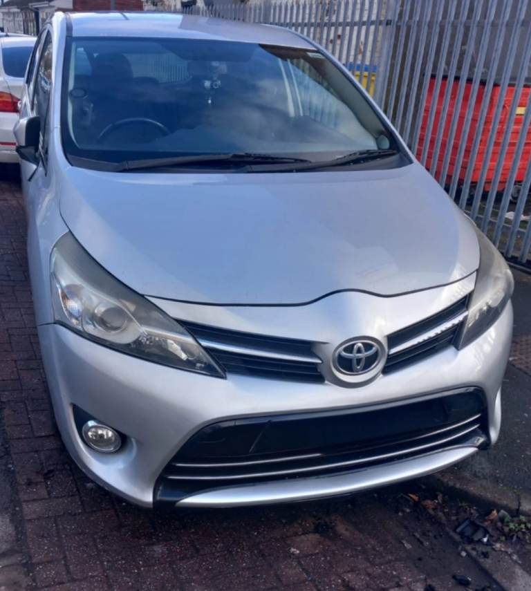 Toyota, VERSO, MPV, 2013, Semi-Auto, 1798 (cc), 5 doors