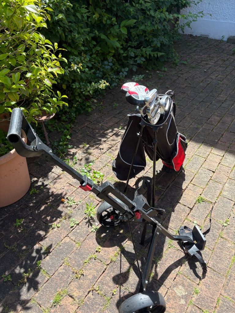 Junior golf set and trolley
