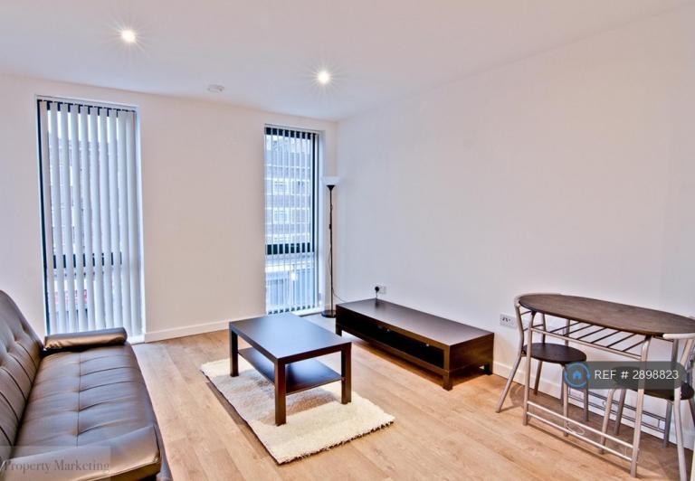 1 bedroom flat in Graciosa Court, London, E1 (1 bed) (#2898823)
