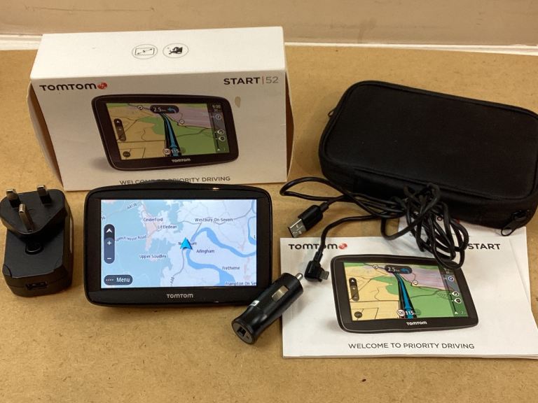 TomTom Start 52 UK 5” sat nav with Lifetime Maps.