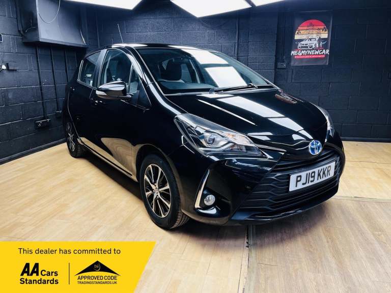 2019 Toyota Yaris 1.5 VVT-i Icon Tech Euro 6 5dr HATCHBACK Petrol Manual