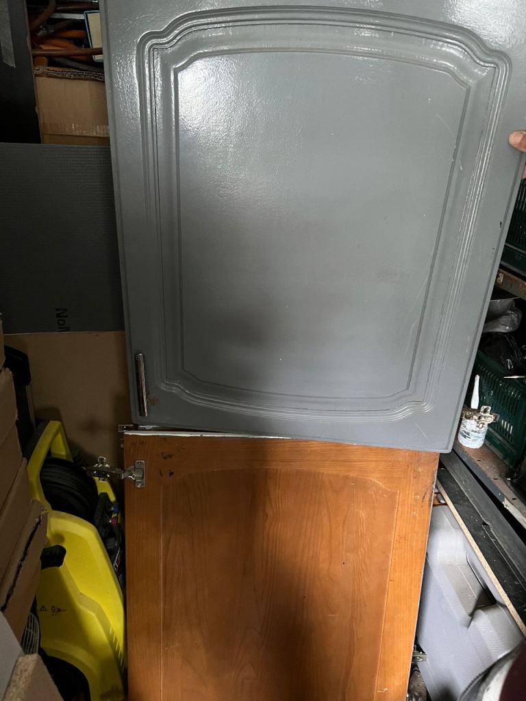 24x Cabinet doors and Drawers Solid wood