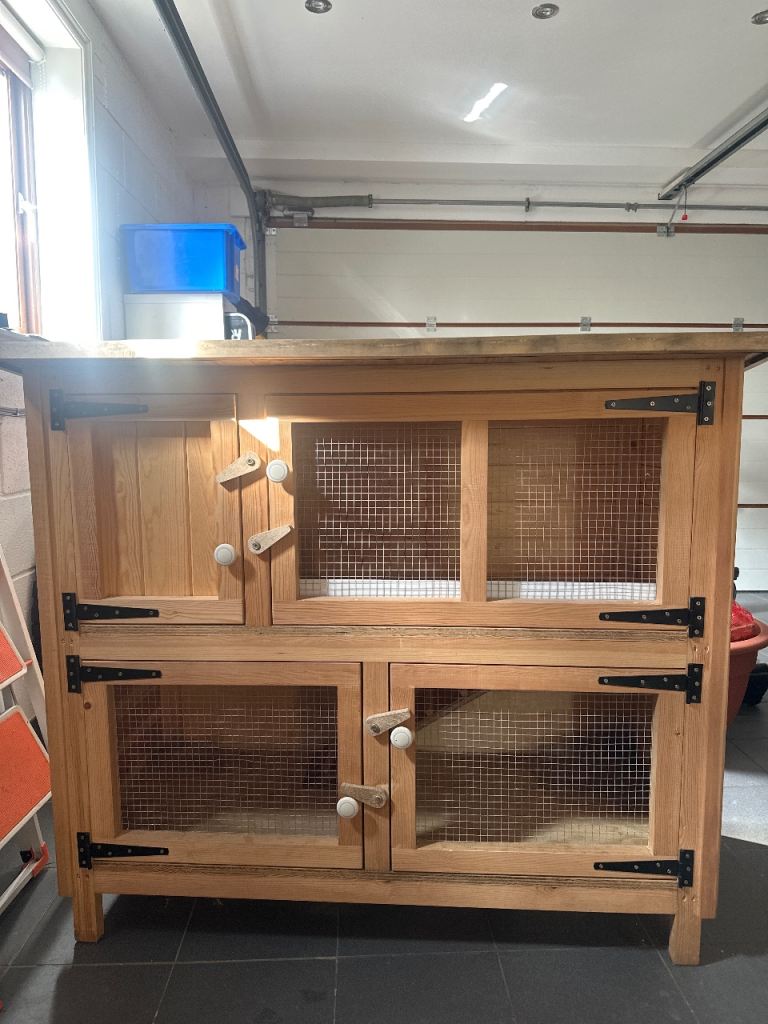 Solid Wood Heavy 2 tier rabbit hutch 