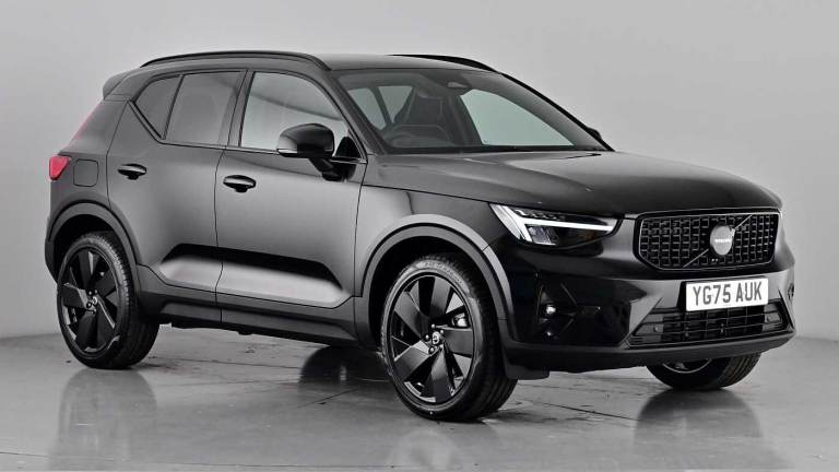 2025 Volvo XC40 Black Edition Plus, B3 Mild hybrid, Petrol Estate Petrol Automatic