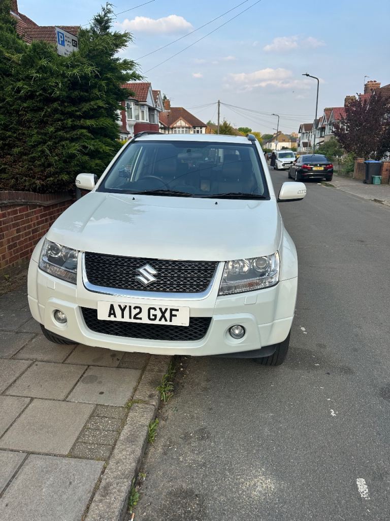 Suzuki, GRAND VITARA, Estate, 2012, Manual, 2393 (cc), 5 doors