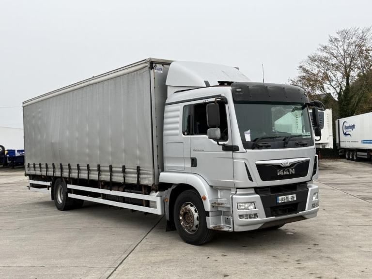 2014 MAN TGM 18.250 4X2 26FT CURTAINSIDER