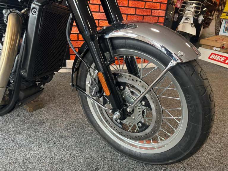 BSA Gold Star 650cc Classic Motorcycle Silver Sheen Legacy