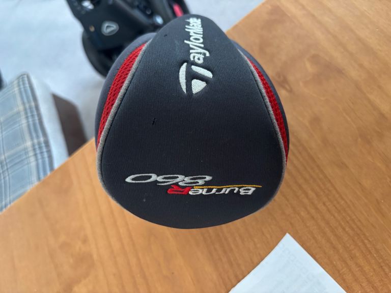 Taylor Made graphite driver burner 860 with cover