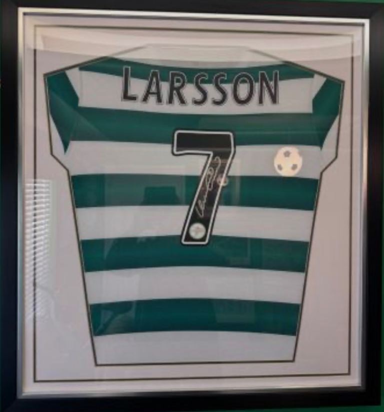 Signed Henrik Larsson Celtic top 
