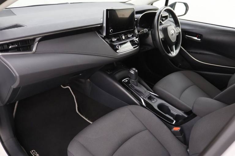 2022 Toyota Corolla 1.8 VVT-h GPF Design Saloon 4dr Petrol Hybrid CVT Euro 6 (s/s) (122 ps) Saloo...