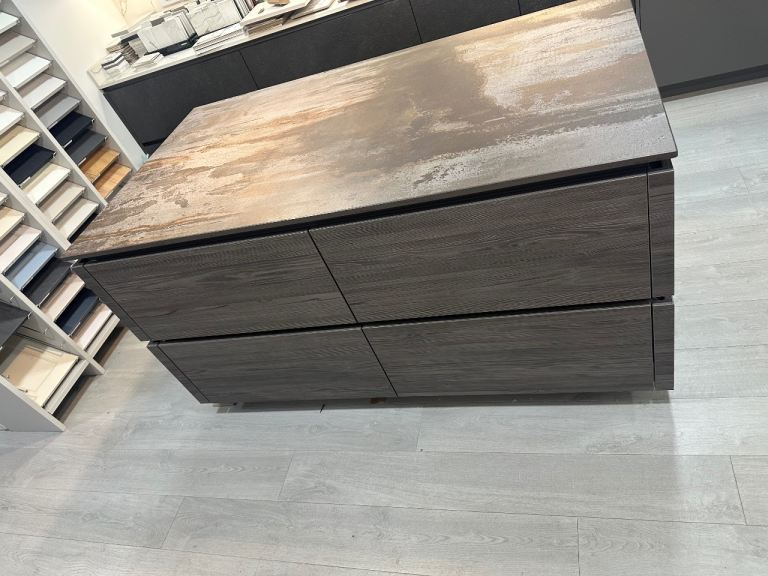 Häcker Systemat Kitchen Island with Trillium Worktop – £1,000