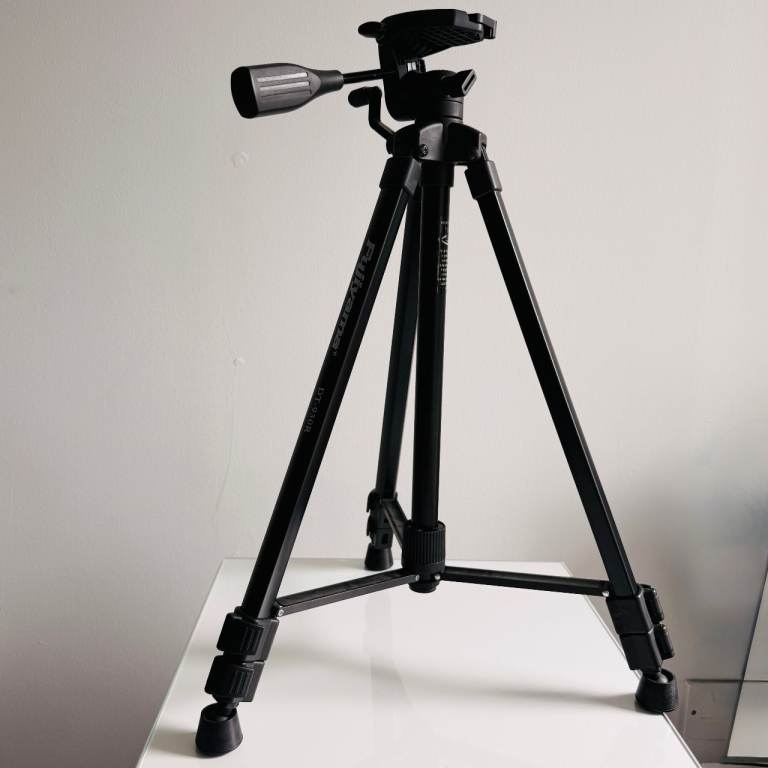 Fujiyama DT-930R Camera Tripod – Carry Bag Included – Spares or Repair (Missing Quick Release Plate)