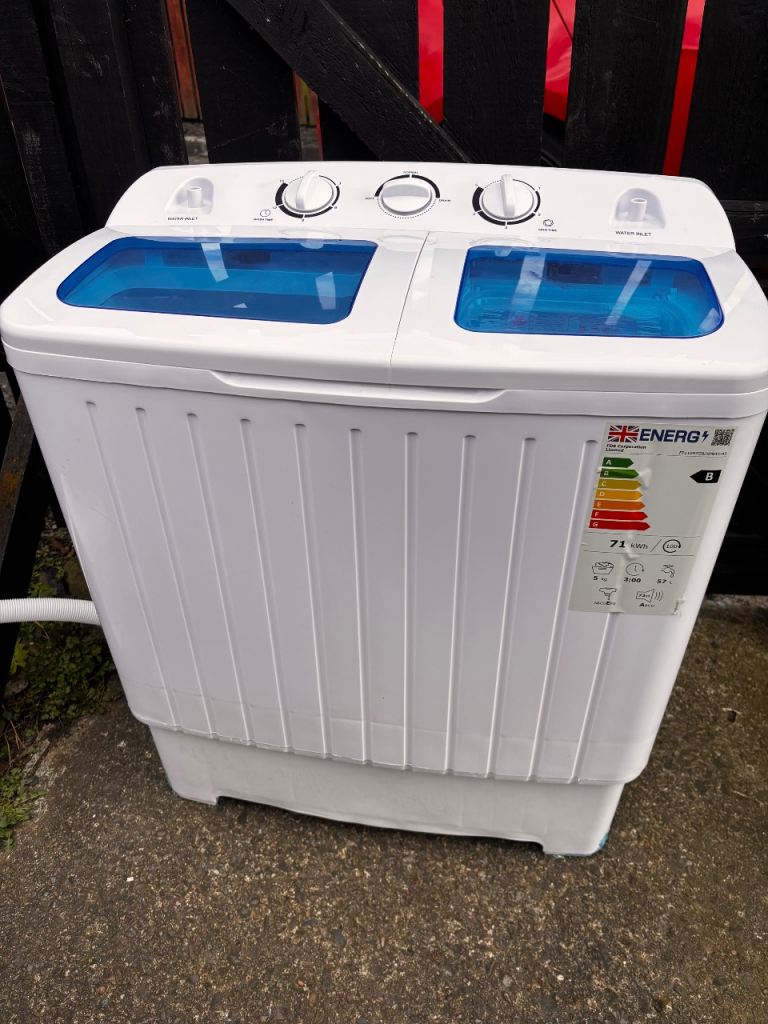 Twin tub washing machine