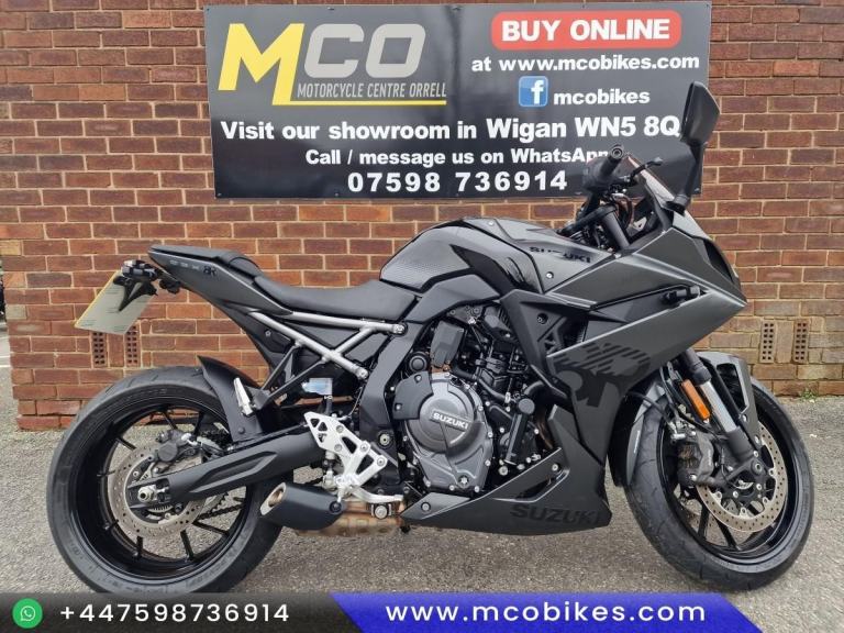 Suzuki GSX-8R 24reg 1484miles FSH heated grips and tail tidy