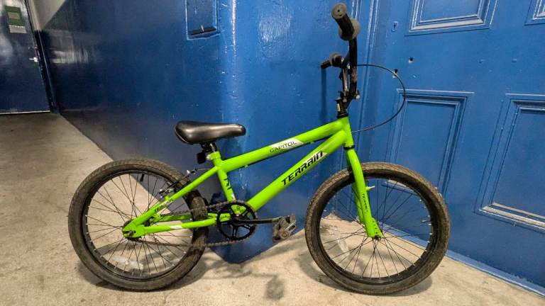 3x kids bikes, a scooter and an adult folding bike - all going cheap