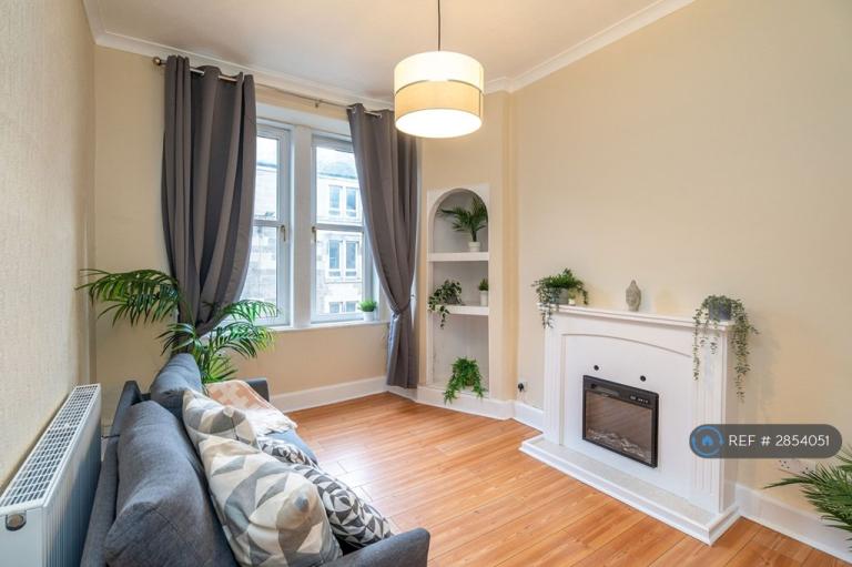 1 bedroom flat in Gorgie Road, Edinburgh, EH11 (1 bed) (#2854051)