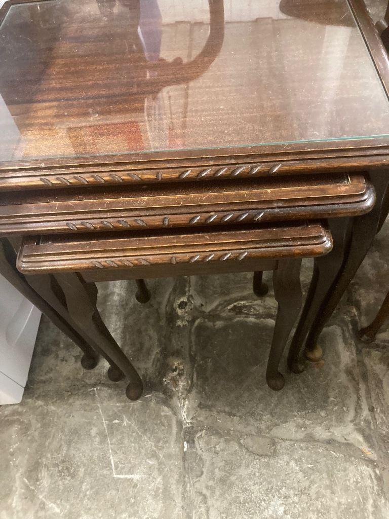 Reproduction nest of 3 tables 