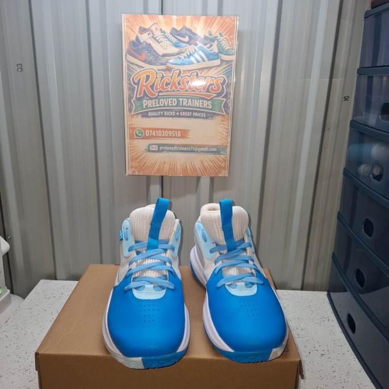 Under Armour 3026512-428 Trainers - Blue and White, As Good As New