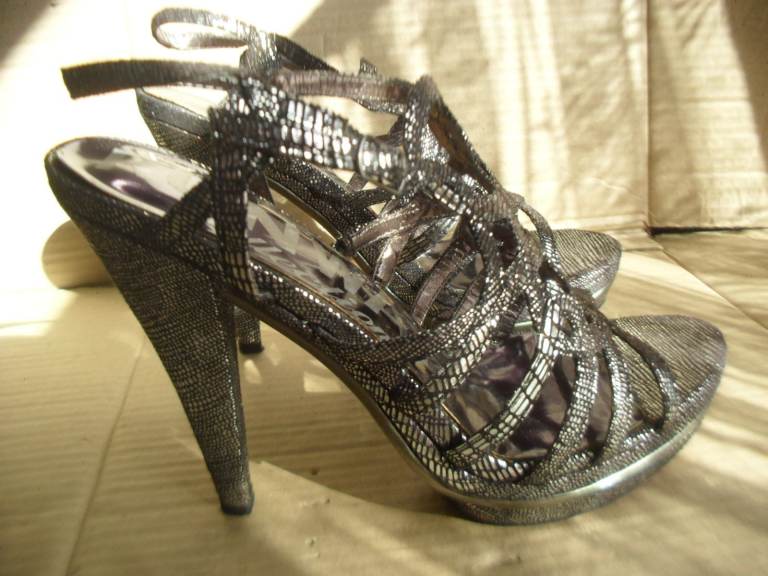 Strappy open toe High Heels size 6 (EU 39) by RUNWAY