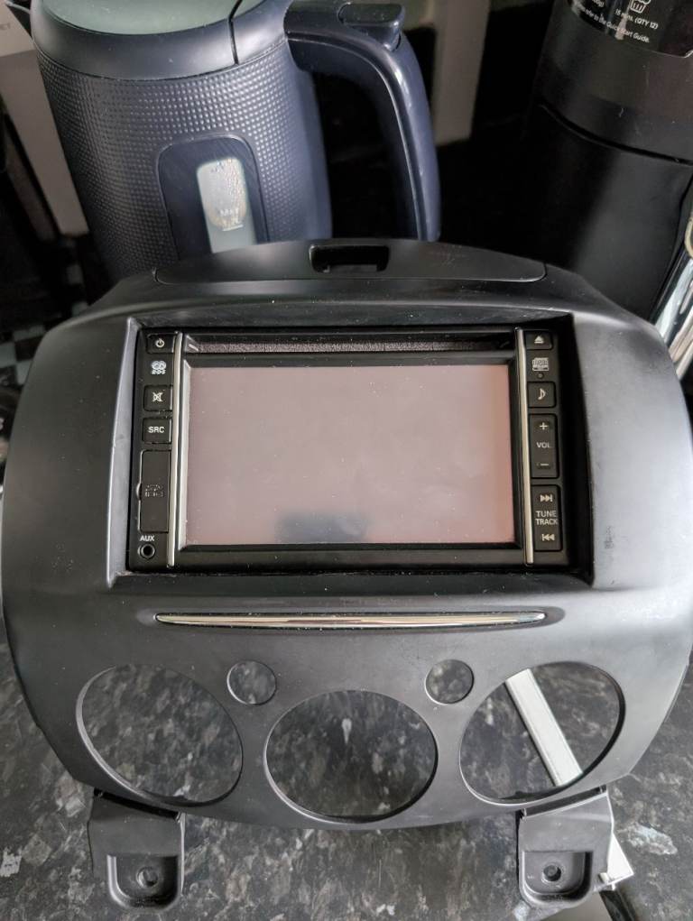 Sanyo factory fit stereo with tom tom
