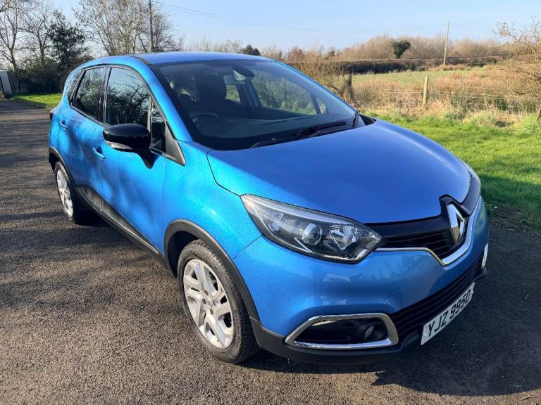 2016 Renault Captur 0.9 TCE 90 Dynamique Nav 5dr FSH 1yr RAC warranty £99 per month nil deposit