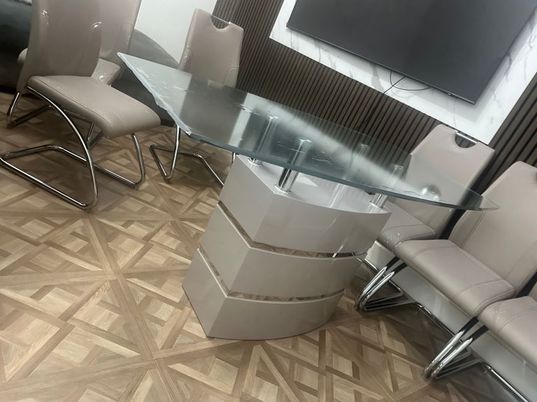 DFS table and 6 chairs 