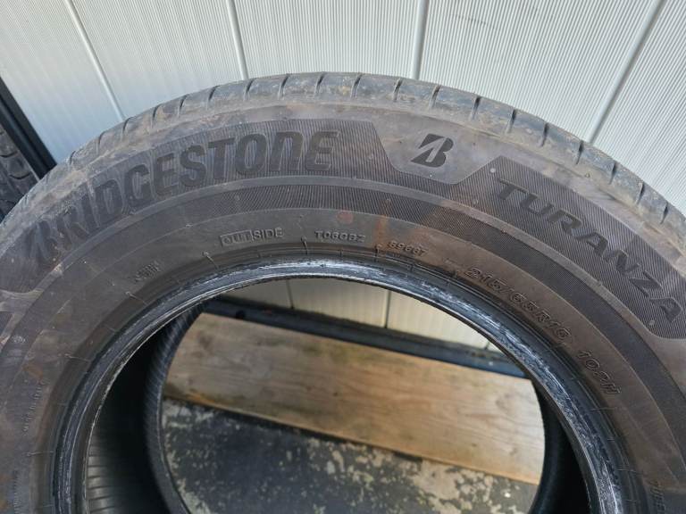 Bridgestone Turanza 215/65 R16 3000 miles driven 2 tyres