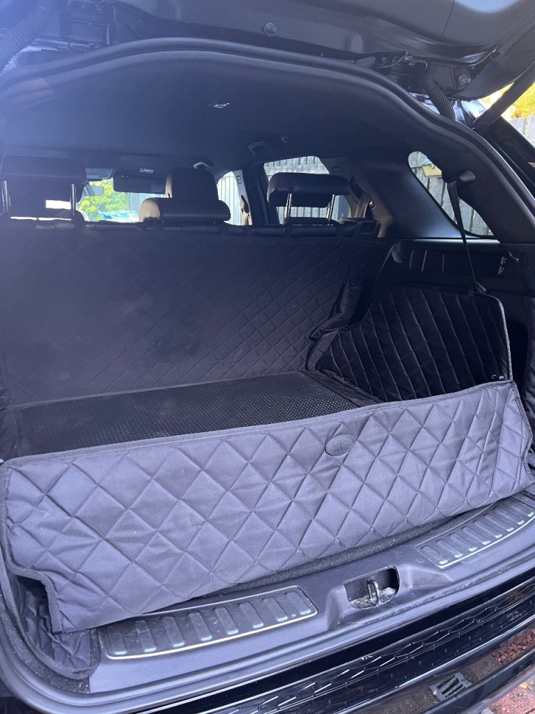 Genuine Land Rover Discovery Sport Loadspace cover / Boot liner & x4 floor mats