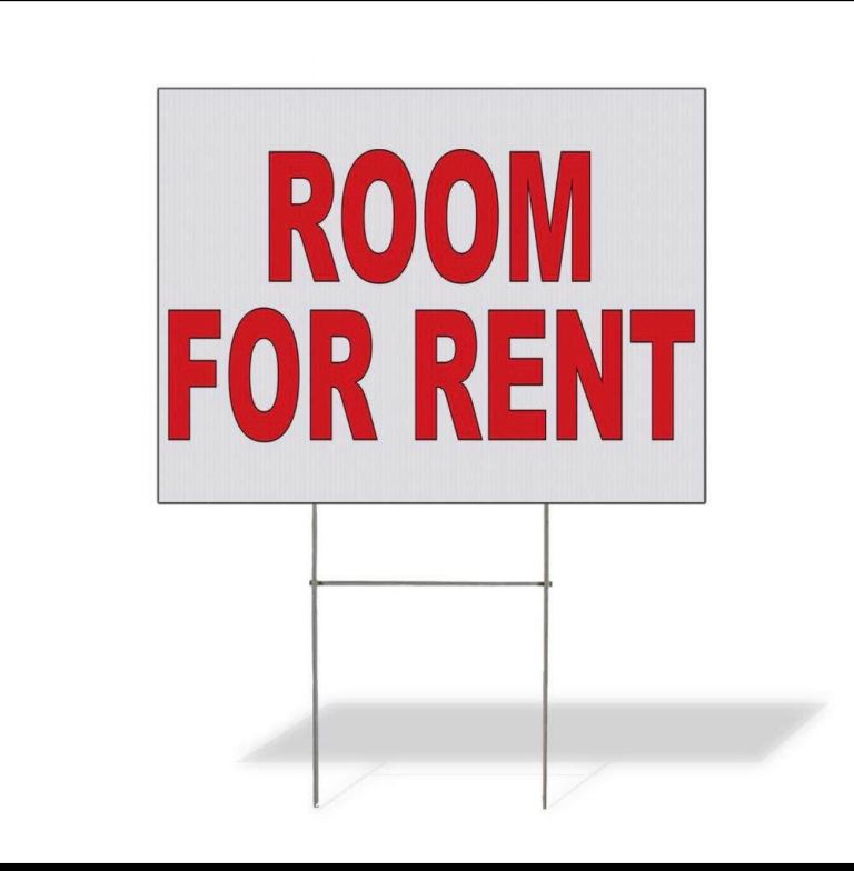 1 room and a shared room available 