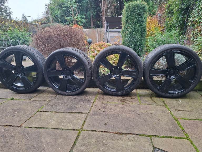 22" Black Alloys - Set of 4 (previously on an Audi Q7)