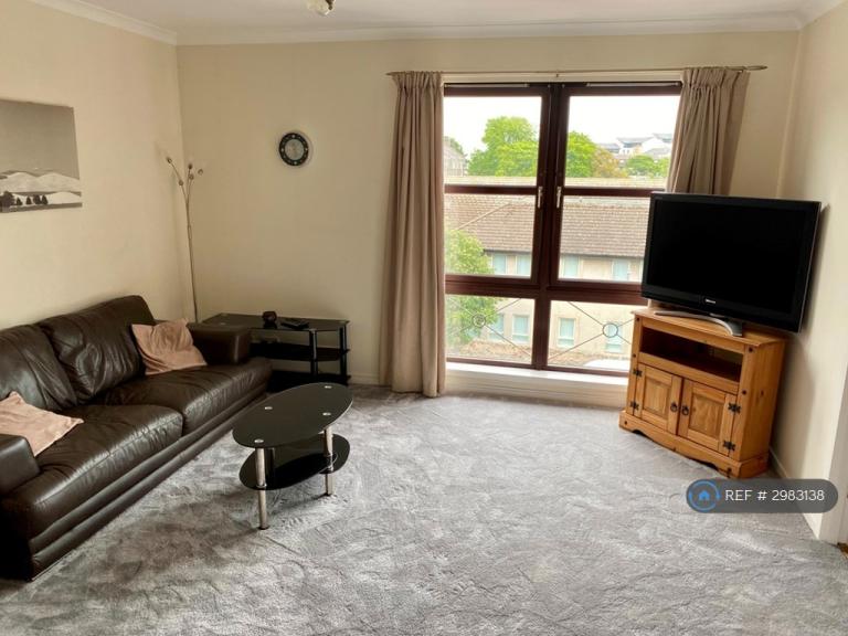 2 bedroom flat in Roslin Place, Aberdeen, AB24 (2 bed) (#2983138)