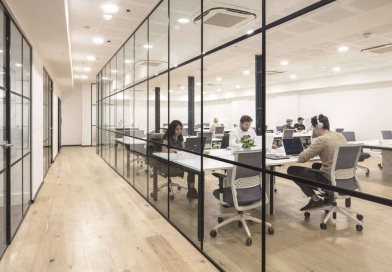 *Clerkenwell* Private Serviced Offices: Units from 3 to 235 desks for rent EC1