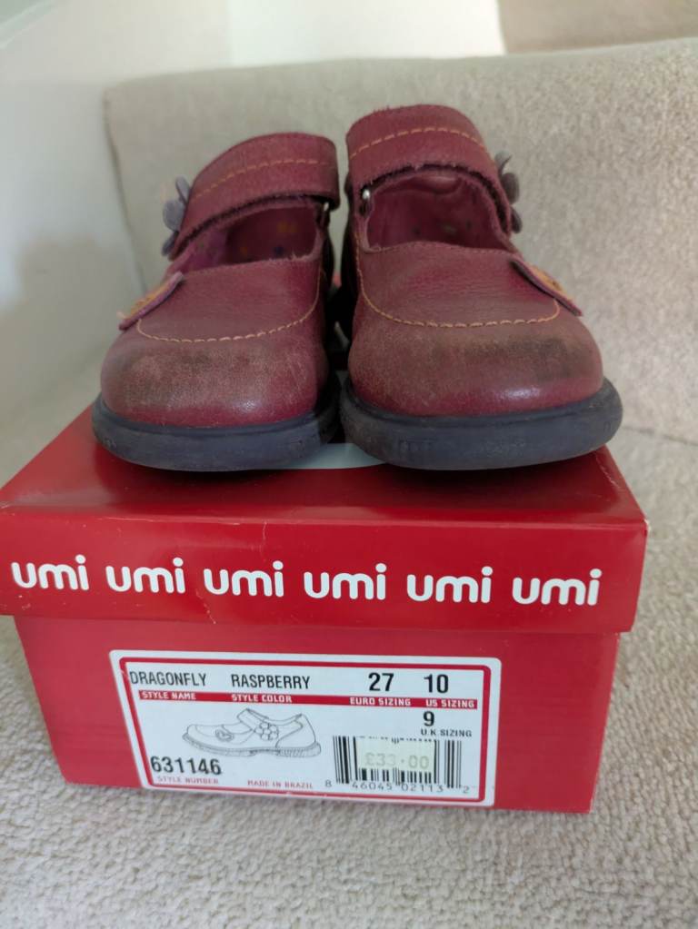 Girls shoes UK size 9