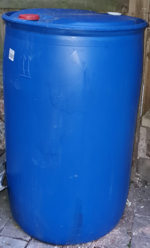 205 litre blue plastic barrel butt