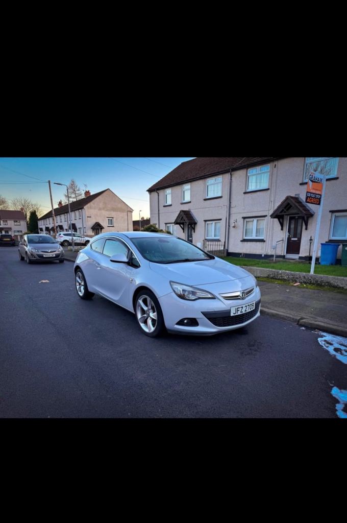 Vauxhall, ASTRA GTC, Hatchback, 2012, Manual, 1364 (cc), 3 doors