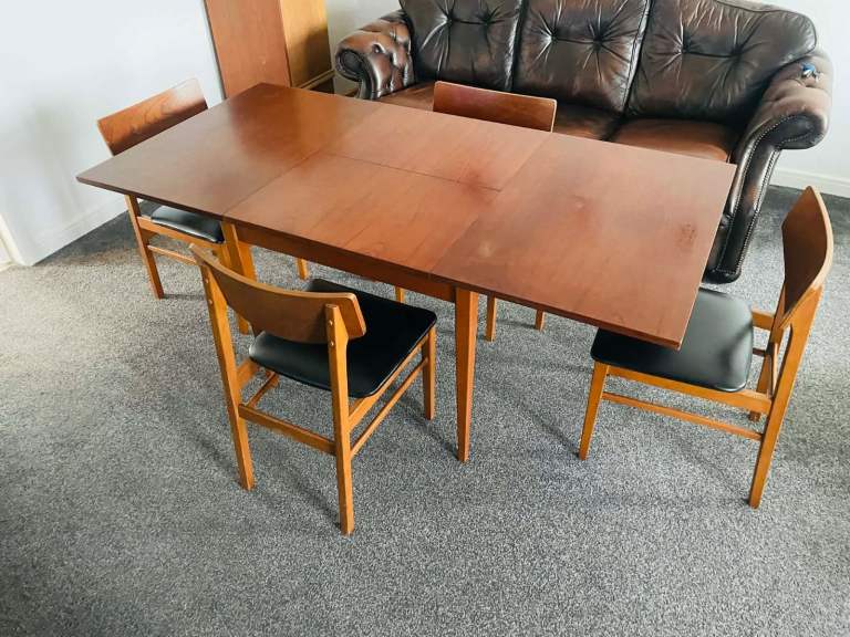 Teak dining table and chairs 70s 