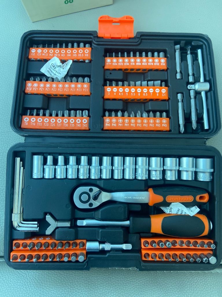 125 piece socket set