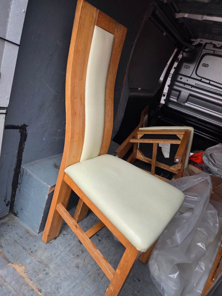 3 free dinning chairs 