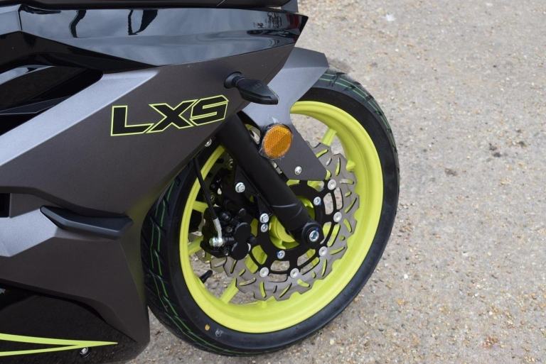 LEXMOTO LXS 125 EURO 5 2025 Petrol Manual in Black